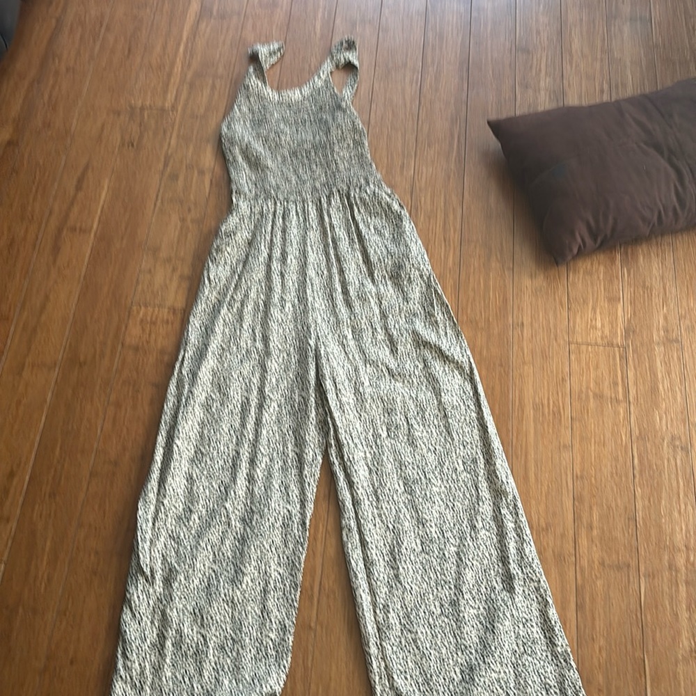 This is a small Jessica Simpson small leapord print body suit